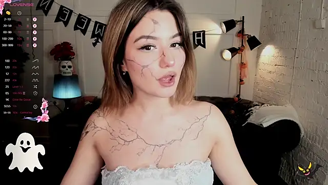 Dark Moni online show from October 31, 8:55 am