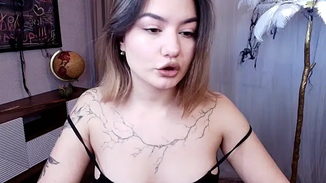 Dark Moni online show from October 24, 2:43 am