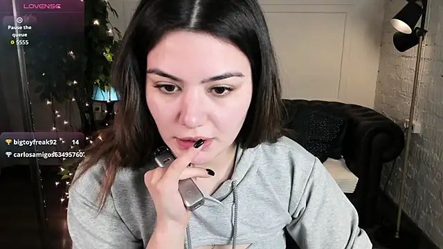 Dark Moni online show from April 3, 2:51 am