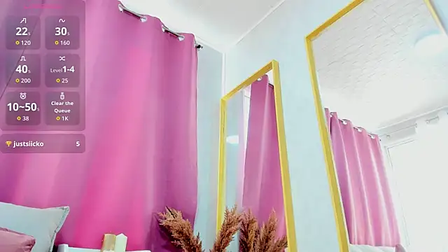 AryaFey online show from October 5, 6:59 am