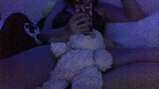 jenmarquez  online show from October 27, 5:30 am