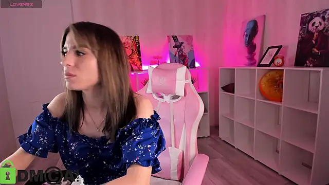 Snapshot of lasly_moon chatting on January 7, 12:04 am lasly moon online show from January 7, 12:04 am