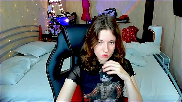 Agata in Wonderland online show from September 18, 12:35 am