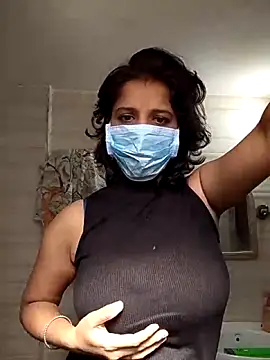 Love Foreverr12 online show from November 18, 7:11 am