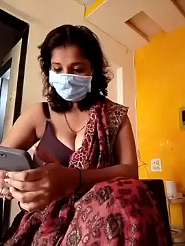 Love Foreverr12 online show from November 25, 6:25 am