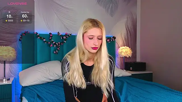 Monica Leen online show from December 17, 6:51 am