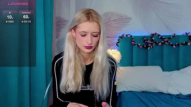 Monica Leen online show from November 26, 6:24 am