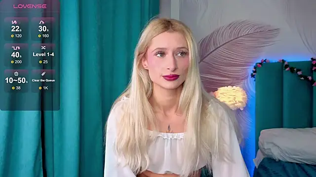 Monica Leen online show from December 5, 6:23 am