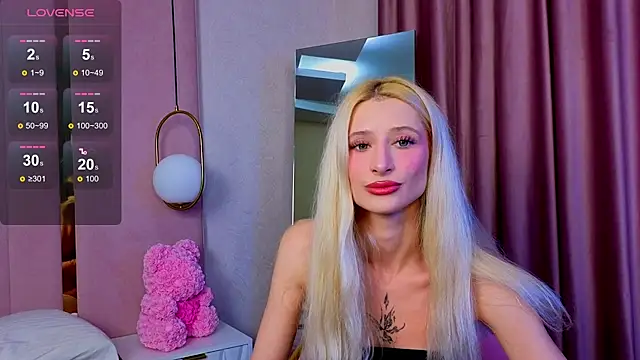 Monica Leen online show from October 14, 6:36 am