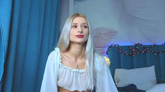 Monica Leen online show from November 21, 6:45 am