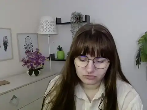 Snapshot of Julie_Diamond chatting on November 24, 1:44 pm Julie Diamond online show from November 24, 1:44 pm