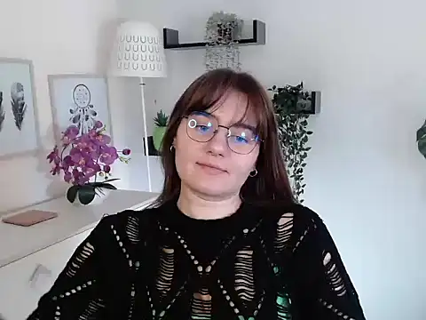 Julie Diamond online show from September 25, 12:44 pm