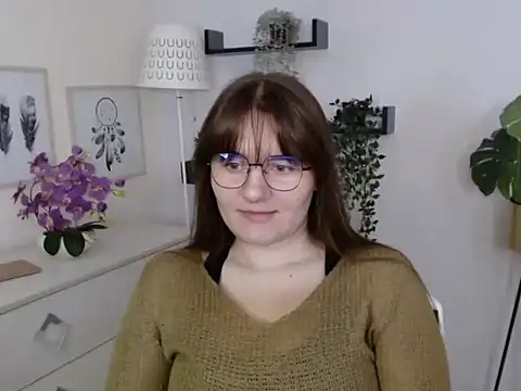 Julie Diamond online show from October 17, 12:29 pm