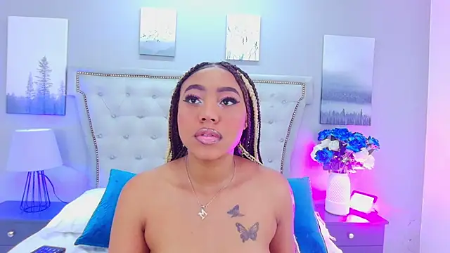 AngelaRoberts online show from November 3, 11:52 pm