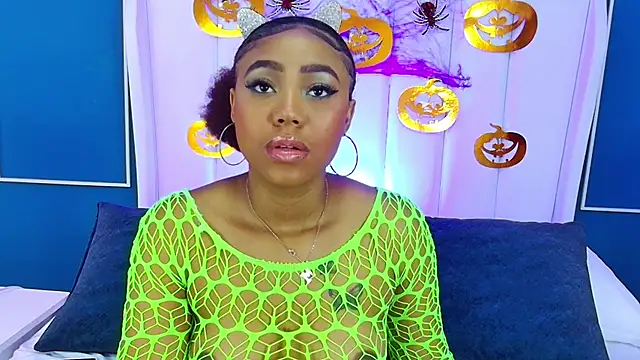 AngelaRoberts online show from October 26, 4:35 am