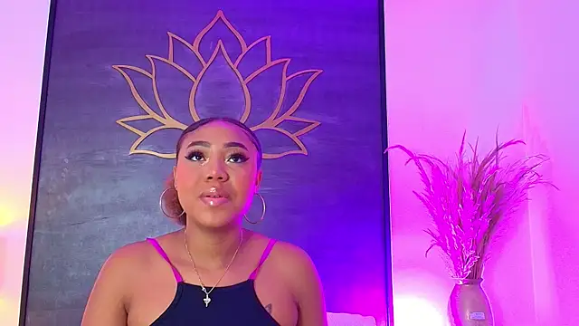 AngelaRoberts online show from March 29, 8:21 pm