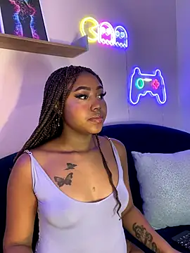 Snapshot of AngelaRoberts chatting on September 28, 4:58 pm AngelaRoberts online show from September 28, 4:58 pm