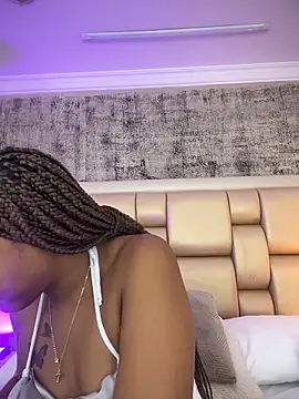 AngelaRoberts online show from March 7, 8:36 pm