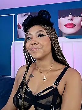 Snapshot of AngelaRoberts chatting on October 16, 4:21 am AngelaRoberts online show from October 16, 4:21 am