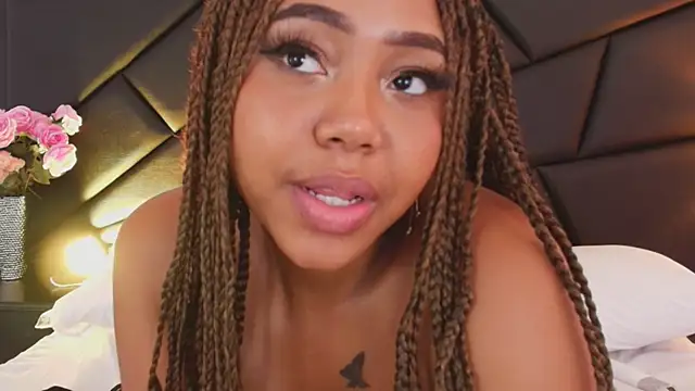 Snapshot of AngelaRoberts chatting on September 27, 4:46 pm AngelaRoberts online show from September 27, 4:46 pm