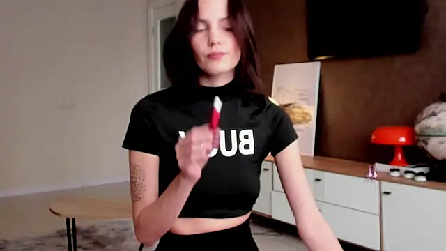 Snapshot of AdeleShinemm chatting on October 21, 6:57 am AdeleShinemm online show from October 21, 6:57 am