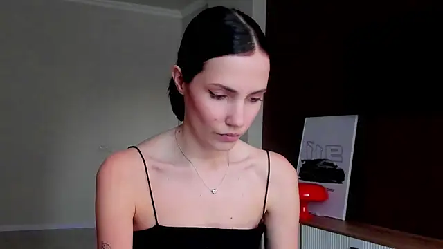 Snapshot of AdeleShinemm chatting on November 14, 9:46 am AdeleShinemm online show from November 14, 9:46 am