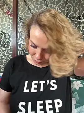 emmasweett11 online show from March 27, 11:44 am