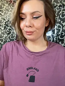 emmasweett11 online show from March 11, 9:58 am