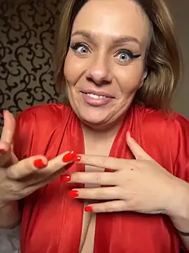 emmasweett11 online show from April 12, 2:04 am