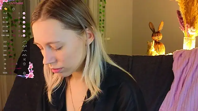 Snapshot of NyxaThorn chatting on December 15, 2:56 pm NyxaThorn online show from December 15, 2:56 pm