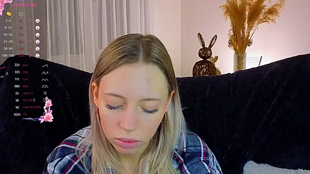 Snapshot of NyxaThorn chatting on November 8, 2:42 pm NyxaThorn online show from November 8, 2:42 pm