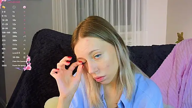 Snapshot of NyxaThorn chatting on November 30, 2:40 pm NyxaThorn online show from November 30, 2:40 pm