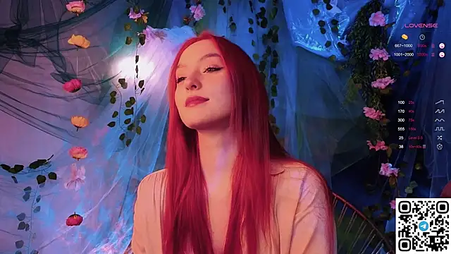 GildedKitten online show from December 1, 6:09 pm