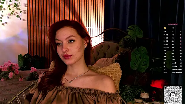 Snapshot of GildedKitten chatting on February 25, 7:14 pm GildedKitten online show from February 25, 7:14 pm