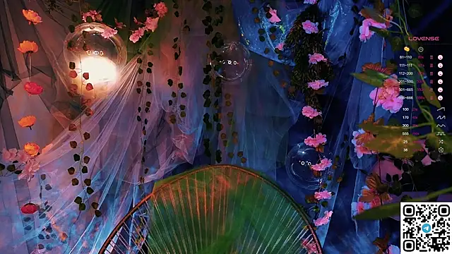 GildedKitten online show from November 29, 7:36 pm