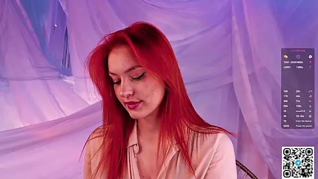 Snapshot of GildedKitten chatting on February 1, 7:45 pm GildedKitten online show from February 1, 7:45 pm