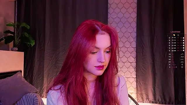 GildedKitten online show from November 6, 6:45 pm