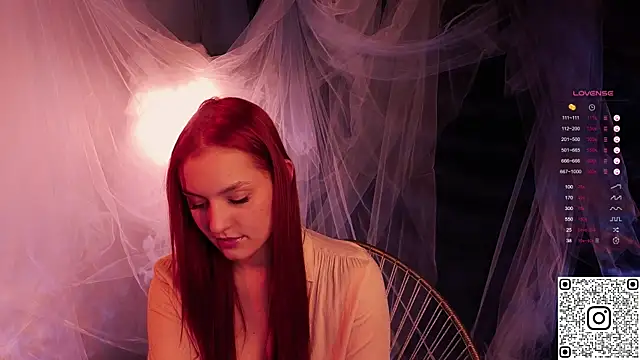 GildedKitten online show from November 18, 7:39 pm