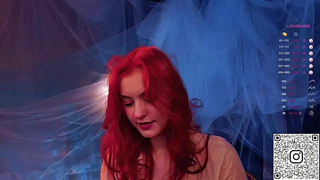 GildedKitten online show from December 5, 6:17 pm