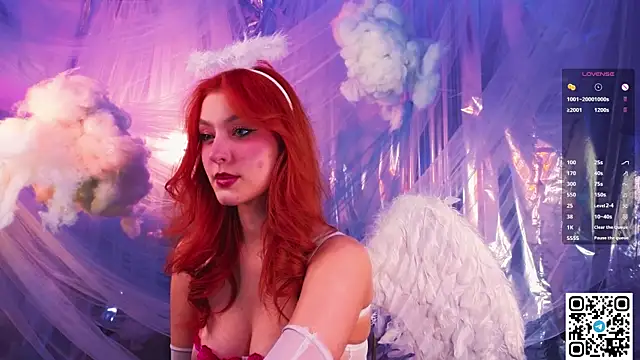 Snapshot of GildedKitten chatting on January 10, 7:53 pm GildedKitten online show from January 10, 7:53 pm