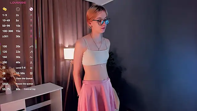 SharylSmalt online show from October 8, 1:07 am