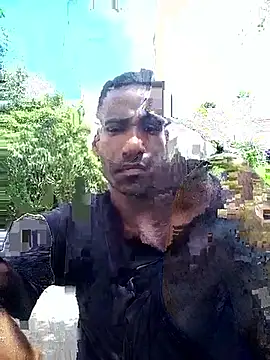 Snapshot of negrobrazil92 chatting on February 25, 1:33 pm negrobrazil92 online show from February 25, 1:33 pm