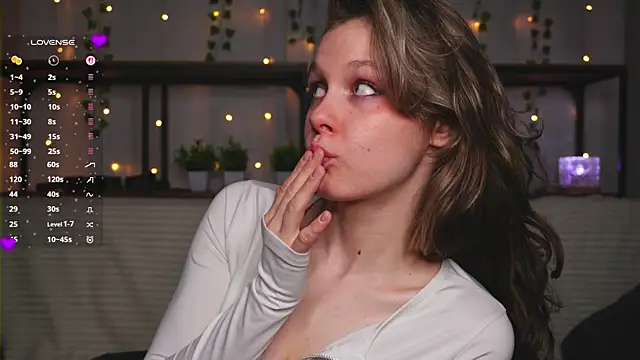 Snapshot of Tender_beauty chatting on June 27, 5:08 pm Tender beauty online show from June 27, 5:08 pm