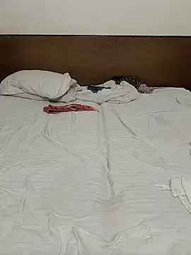 Aunty Boy 143 online show from October 9, 6:41 pm