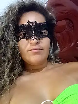 Snapshot of RaphinhaSanches chatting on November 30, 10:49 am RaphinhaSanches online show from November 30, 10:49 am