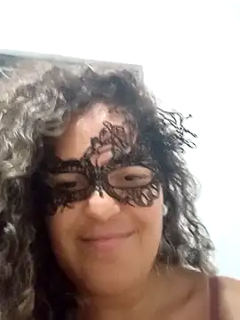 Snapshot of RaphinhaSanches chatting on December 15, 5:52 pm RaphinhaSanches online show from December 15, 5:52 pm