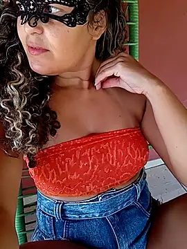 Snapshot of RaphinhaSanches chatting on November 28, 10:37 am RaphinhaSanches online show from November 28, 10:37 am