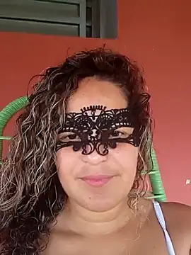 Snapshot of RaphinhaSanches chatting on November 5, 1:14 pm RaphinhaSanches online show from November 5, 1:14 pm