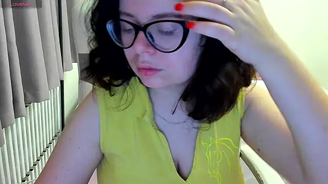 Snapshot of MilisaSweet777 chatting on December 21, 7:59 pm MilisaSweet777 online show from December 21, 7:59 pm