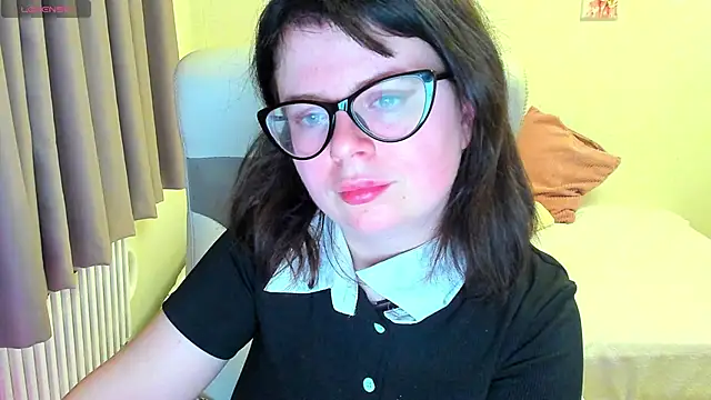 Snapshot of MilisaSweet777 chatting on November 28, 8:20 pm MilisaSweet777 online show from November 28, 8:20 pm